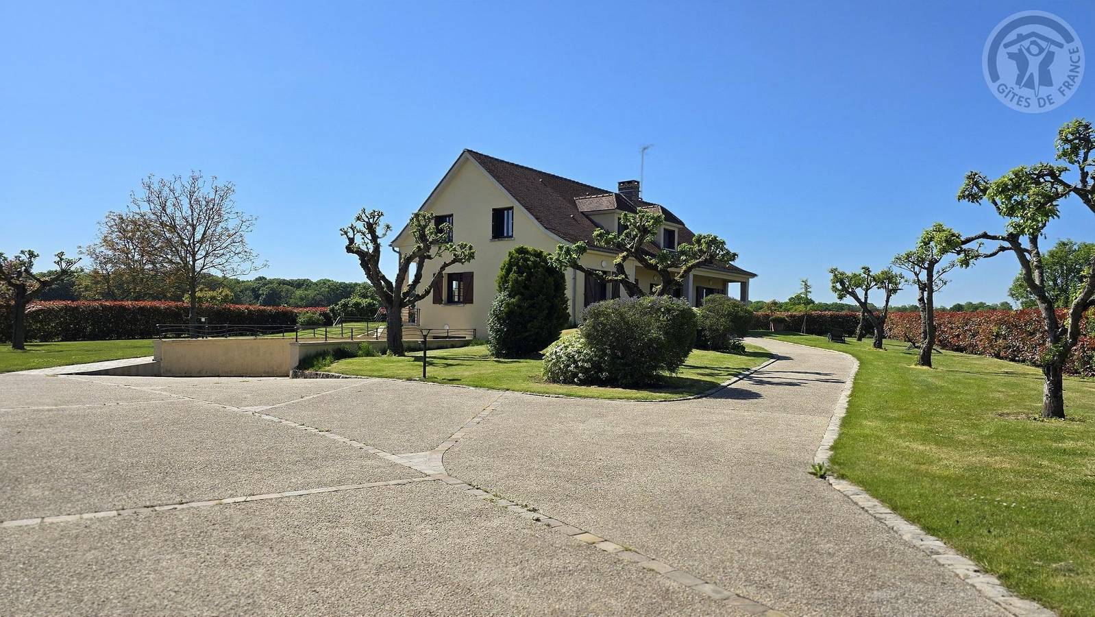 Gîte für 15 Personen in Les Bréviaires, Yvelines