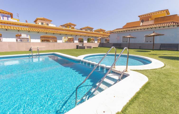 Ferienhaus für 4 Personen, mit Terrasse und Pool in Torrevieja - 2