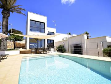 Ferienwohnung für 7 Personen, mit Pool und Ausblick sowie Terrasse und Garten in Porto Cristo Novo