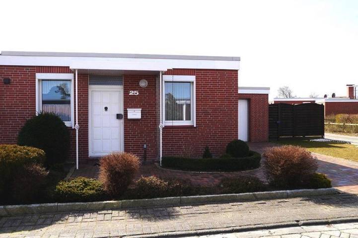 Ferienhaus für 3 Personen, mit Terrasse und Garten in Dornum