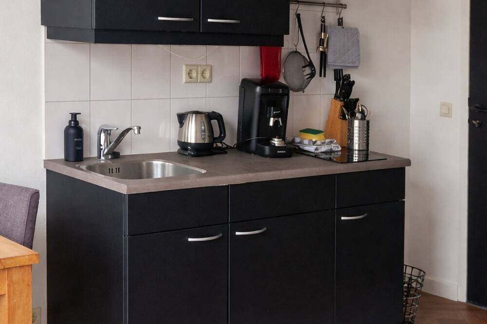 Ganze Wohnung, Studio Zeeland – zentrale Lage – Küche – Nordsee-Strand 25 Min in Goes, Niederländische Nordsee