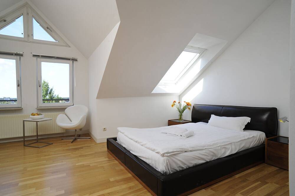 Ganze Wohnung, Serviced Apartment mit kostenlosem Wlan, kostenlosem Parkplatz und zweiwöchentlicher Reinigung in Langen, Landkreis Offenbach