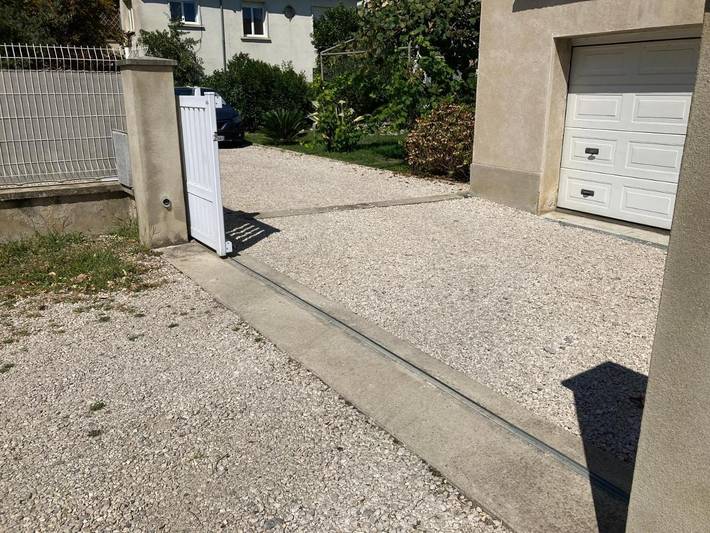 Gîte pour 6 personnes, avec vue ainsi que jardin et piscine, animaux acceptés à La Voulte-sur-Rhône - 4