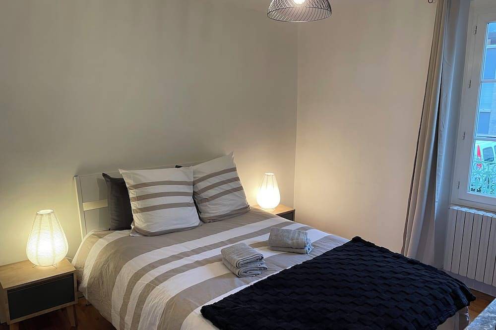 Character house, located beneath the Château de Foix. Ideal for families. in Foix, Ariège