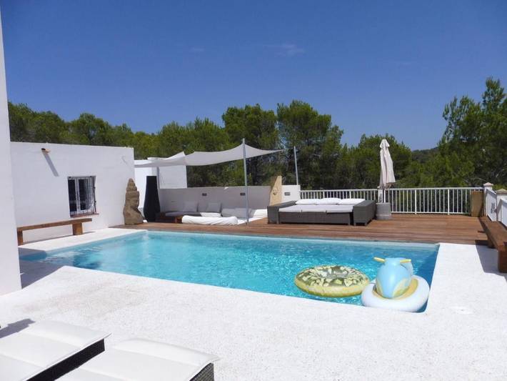 Chalet para 6 personas, con jardín además de piscina y terraza en Cala Tarida