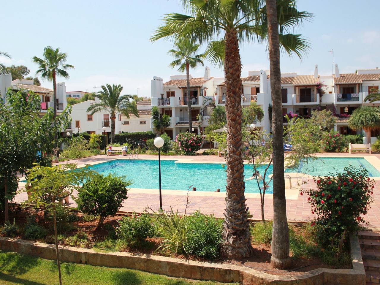 Ganze Wohnung, Renovierte Wohnung in Denia: strandnah, Pool, Terrasse, Klimaanlage in Las Marinas, Dénia