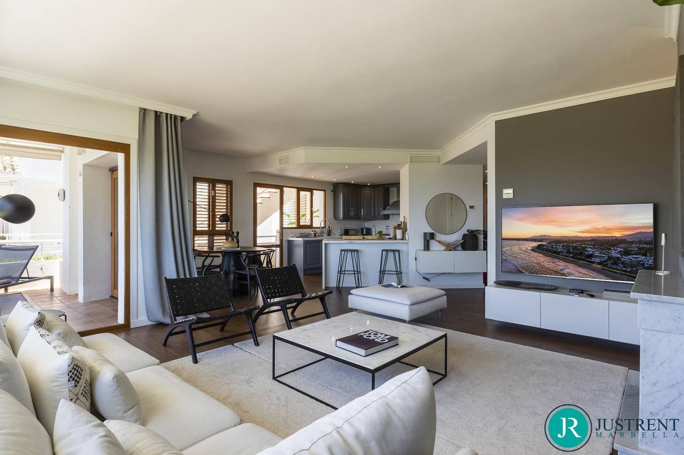 Entire apartment, Alcores Penthouse - 5Bed Golf Views in Nueva Andalucia Golf Valley, Marbella