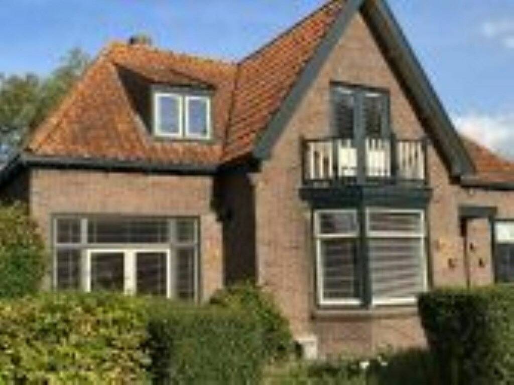 Ferienhaus in Andijk mit Schwimmbecken in Ijsselmeer