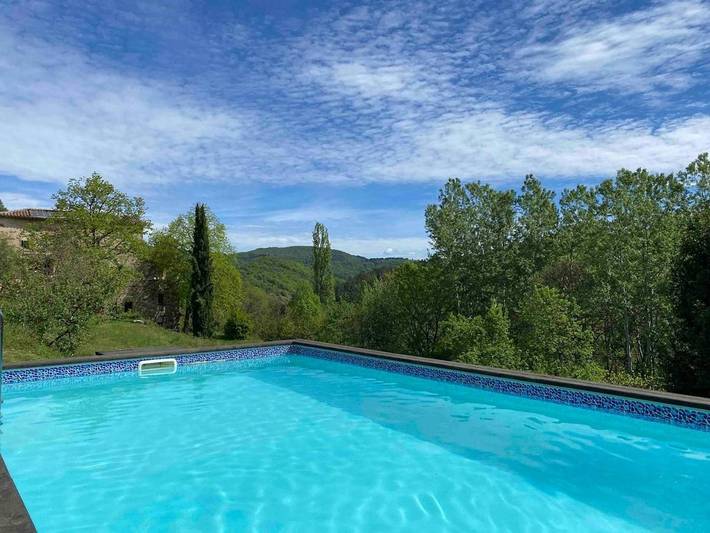 Gîte pour 2 personnes, avec vue ainsi que piscine et jardin, animaux acceptés à Robiac-Rochessadoule - 4