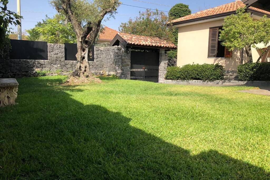 Two-Bedroom Villa in Mascalucia, Etna
