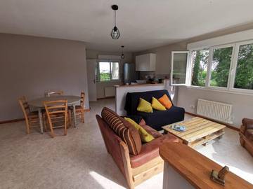 Location de vacances pour 4 personnes, avec vue ainsi que jardin et terrasse à Gerville