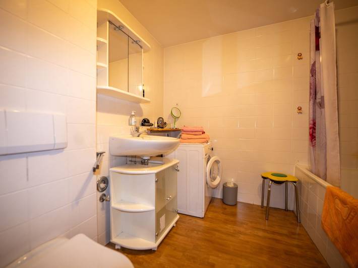 Ferienwohnung für 7 Personen, mit Balkon und Ausblick in Wilhelmshaven - 4