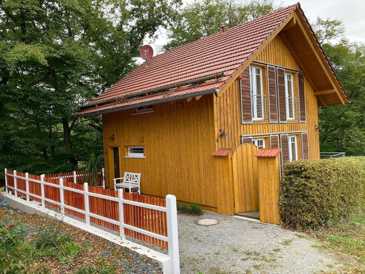 Ferienhaus für 4 Personen, mit Balkon und Balkon/Terrasse sowie Garten und Seeblick in Vöhl