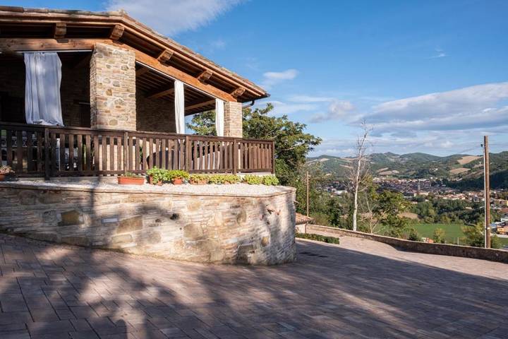 Chambre d’hôte pour 2 personnes, avec Terrasse ainsi que Jardin et Vue à Urbania