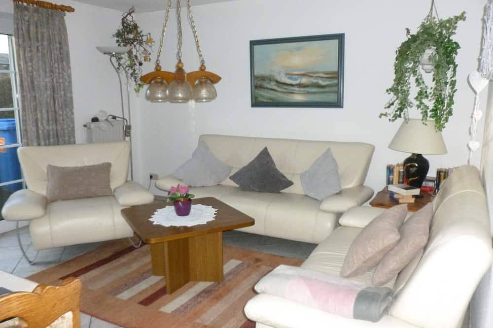 Ganze Wohnung, 3 - - - Haushälfte 3-Raum (Bc.a2) - Barlt - Ferienhaus Bärbel in Barlt, Sankt Michaelisdonn und Umgebung