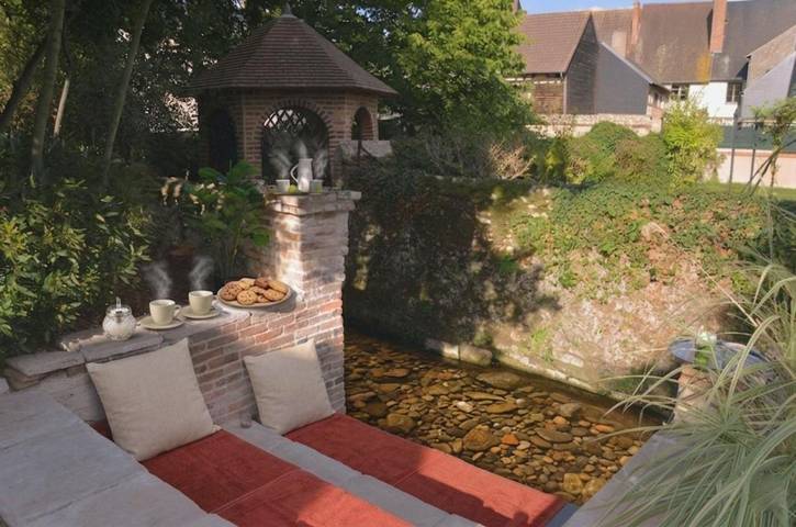Location de vacances pour 4 personnes, avec vue et jardin à Aubigny-sur-Nère