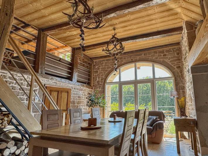 Gîte pour 10 personnes, avec jardin à Saint-Colomban - 2