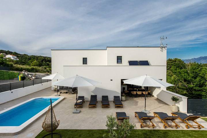 Villa für 10 Personen, mit Ausblick und Pool sowie Garten, kinderfreundlich auf Rab - 3