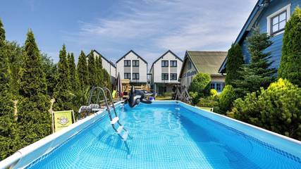 Ferienhaus für 6 Personen, mit Balkon/Terrasse und Pool in Rewal