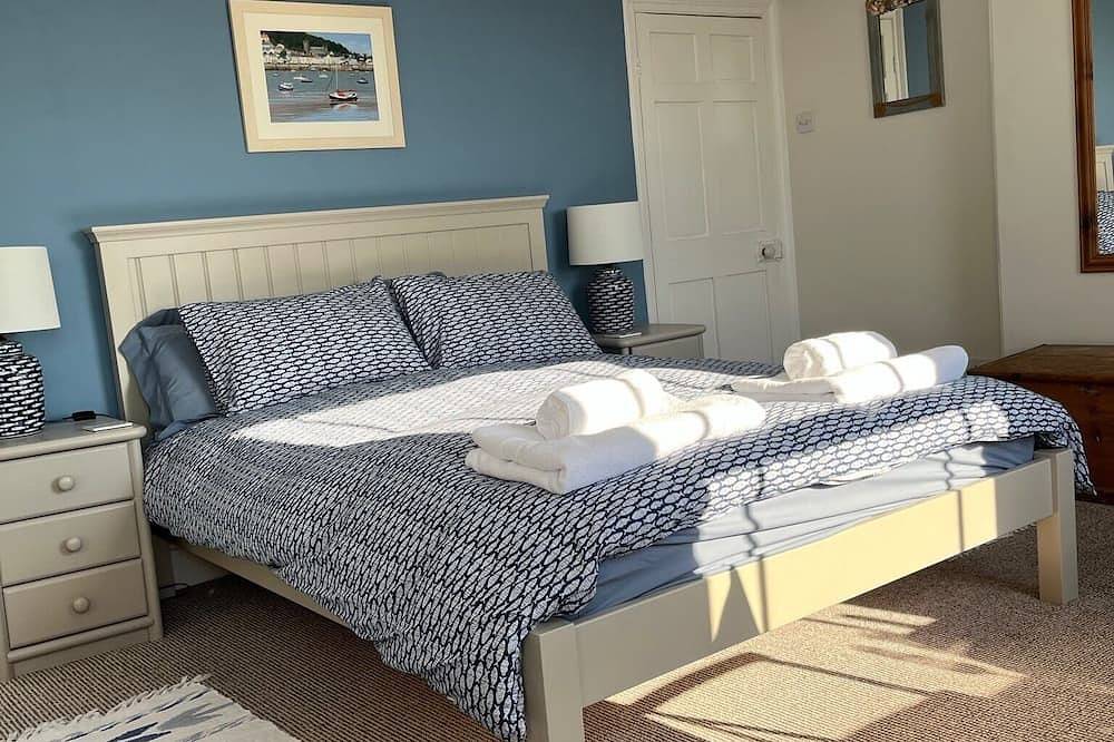 Quayside Fishermans Cottage in Appledore, Devon