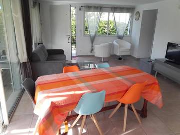 Gîte pour 9 personnes, avec jardin et vue dans l'Ayguade