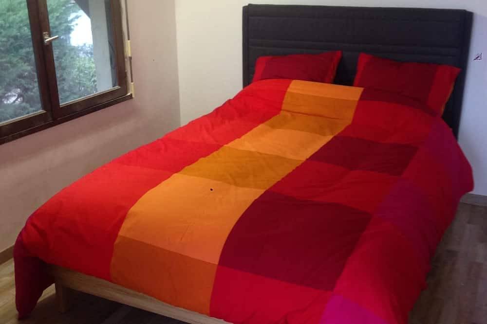 40 meters from the beach, windows on the Arcachon \"basin\" in Arès, Arcachon region