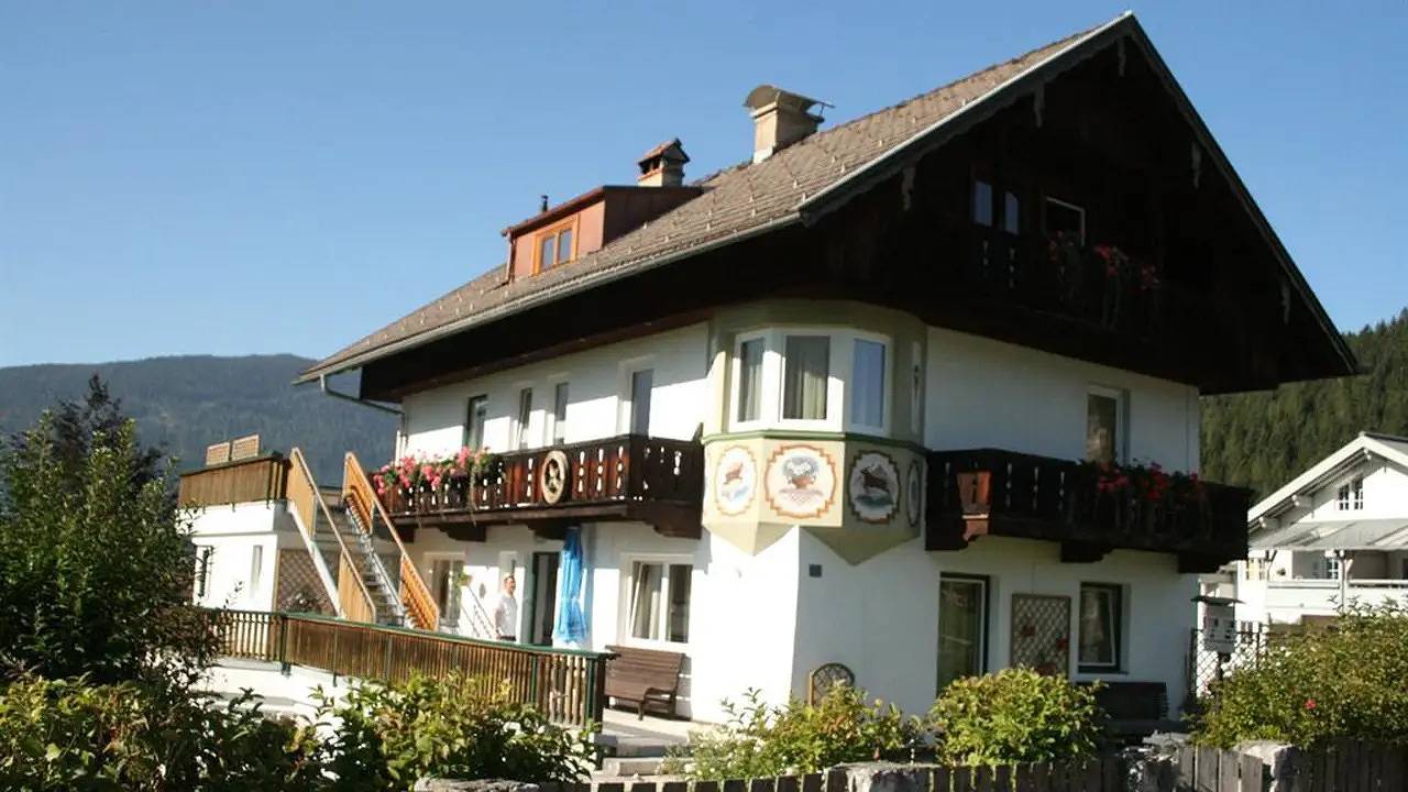 Geheel vakantieappartement, Vakantieappartement voor 4 personen met balkon in Ehrwald, Ammergauer Alpen (Oostenrijk)