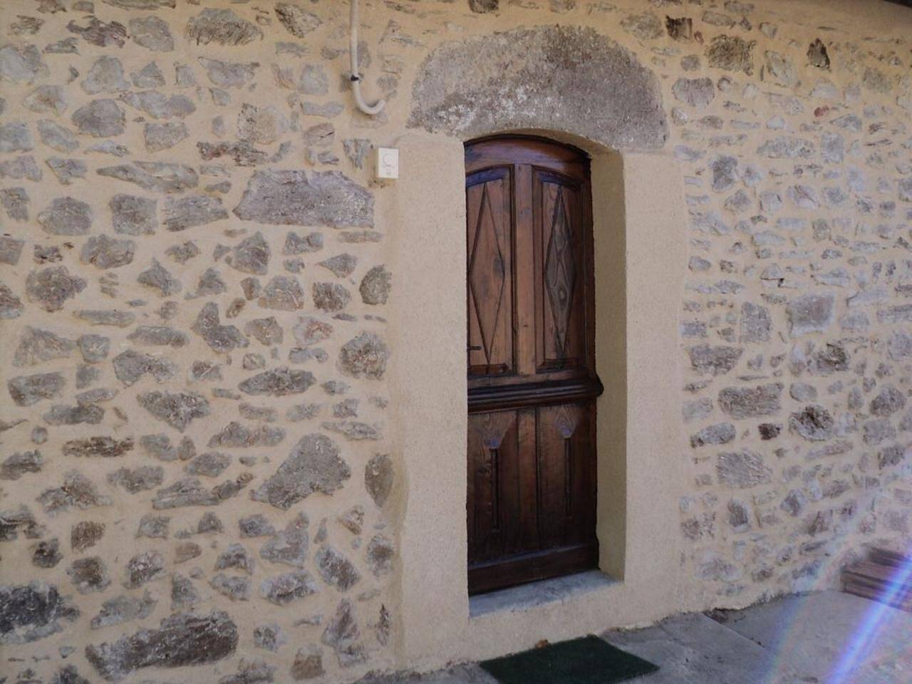 Petite maison en pierres proche du village d'agnac in Firmi, Aveyron (desambiguación)