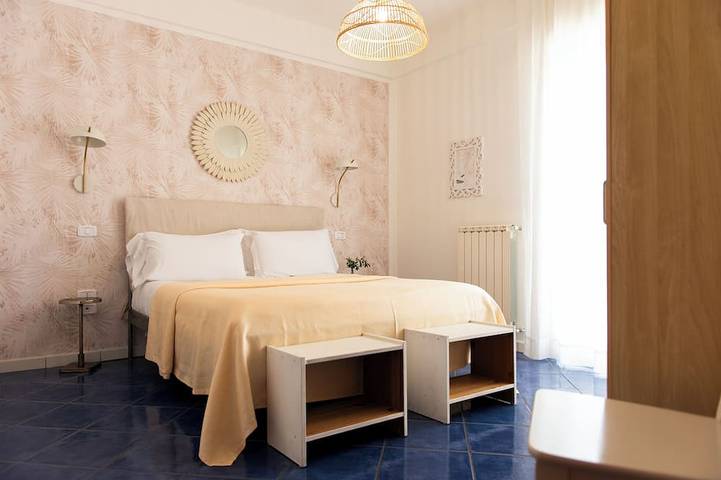 Ganze Wohnung, Familienapartment • Salerno • Kostenloses W-Lan • Kostenloses Parken • Entspannen Sie in der Natur in Salerno, Tyrrhenische Küste Kampanien