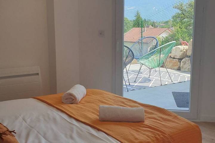 Appartement entier, Appartement Ire  4 étoiles vue lac et montagnes in Sévrier, Parc naturel régional du Massif des Bauges