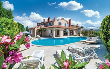 Ferienhaus Mit Meerblick für 16 Personen in Medulin, Südküste Istrien, Bild 1