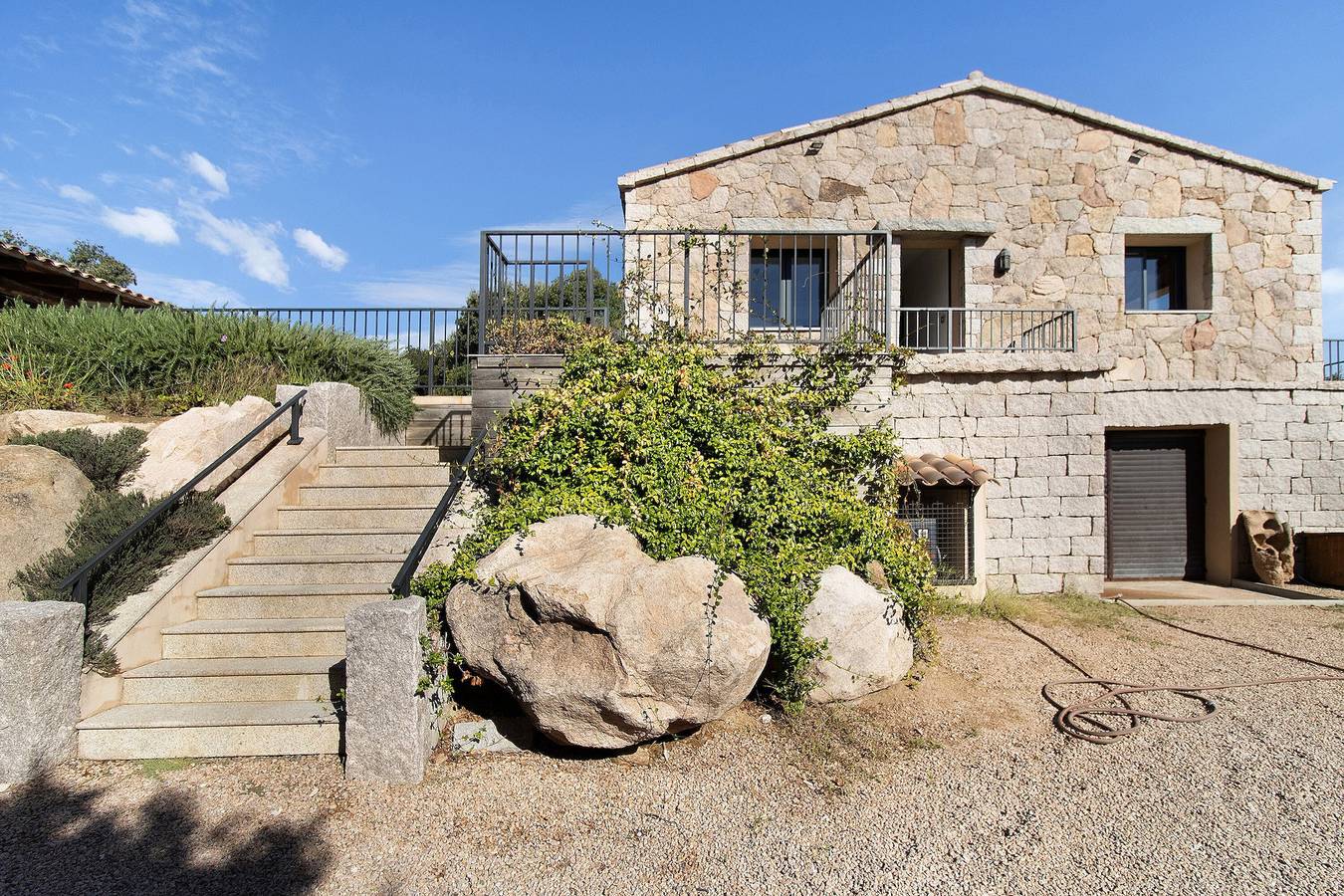 Villa 'Maison A Salvatica' avec vue mer, Wi-Fi et climatisation in Porto-Vecchio, Arrondissement de Sartène