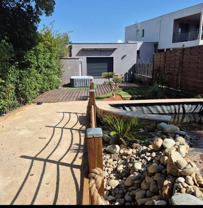 Gîte pour 6 personnes, avec jardin ainsi que terrasse et jacuzzi à Aubais - 2