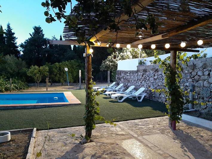 Casa de vacaciones para 8 personas, con vistas además de jardín y piscina en Parque natural de Los Alcornocales - 2