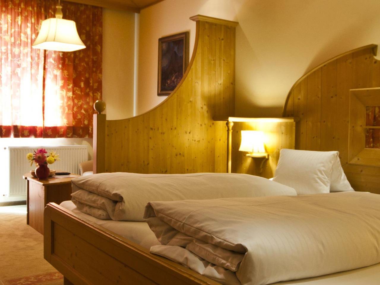 Panorama-Hotel Lärchenhof - Einbettzimmer / Frühstück in Heiligenblut, Bezirk Spittal an der Drau
