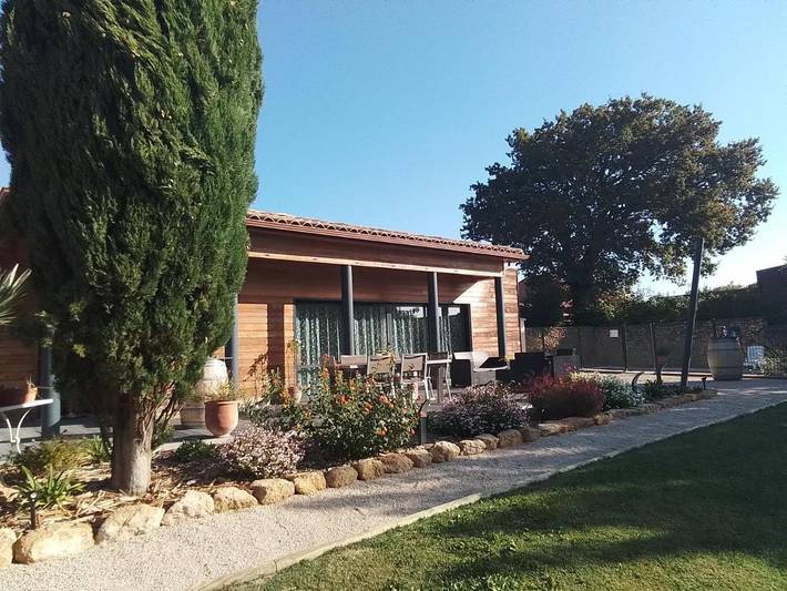 Gîte pour 3 personnes, avec jardin et piscine à Camaret-sur-Aigues - 2