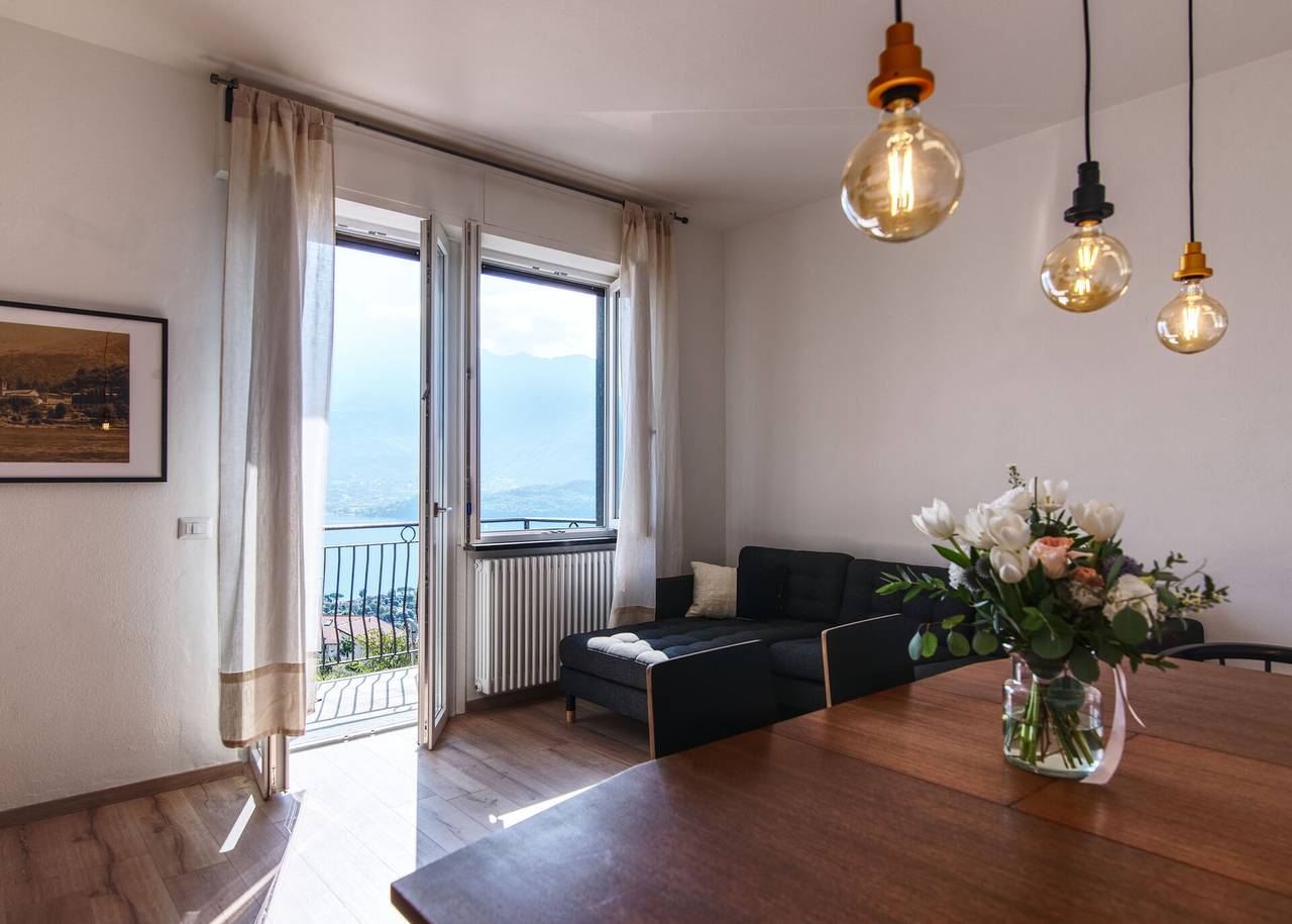 Ganze Wohnung, Ferienwohnung für 8 Personen mit Balkon in Vercana, Gemeinde Vercana