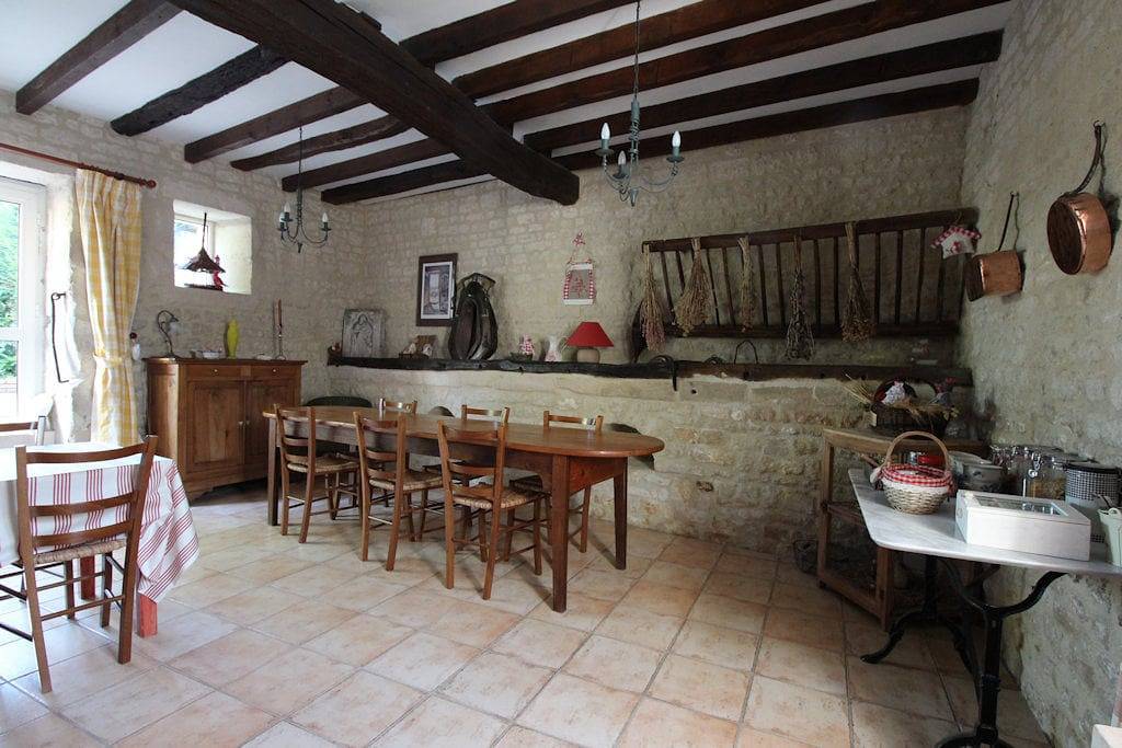 Le Rosier Sauvage - Chambre Pivoine in Nieul-sur-l'Autise, Fontenay-le-Comte
