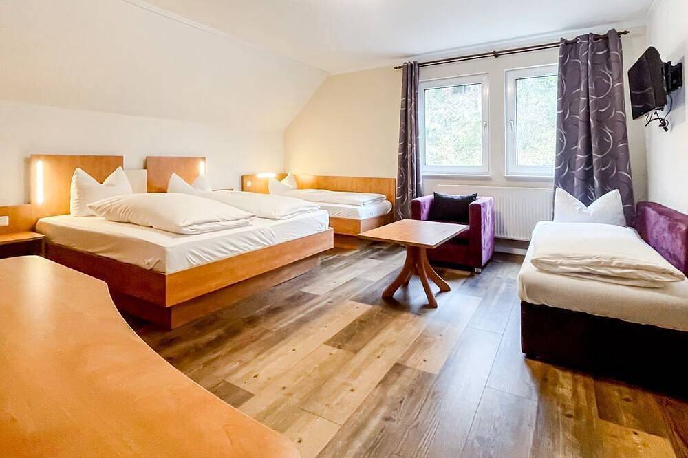 Komfortables und vielseitiges Zimmer –Perfekt für Erholung, Arbeit und Austausch in Züschen, Winterberg