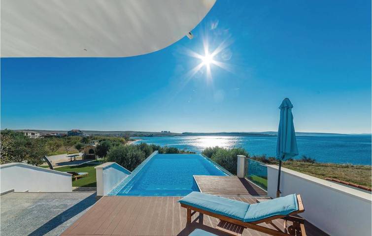 Ferienhaus für 10 Personen, mit Pool in Povljana