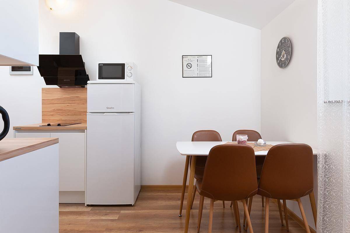 Ganze Ferienwohnung, Wunderschönes Appartement in Medulin mit Grill, Terrasse und Garten in Medulin Stadt, Medulin