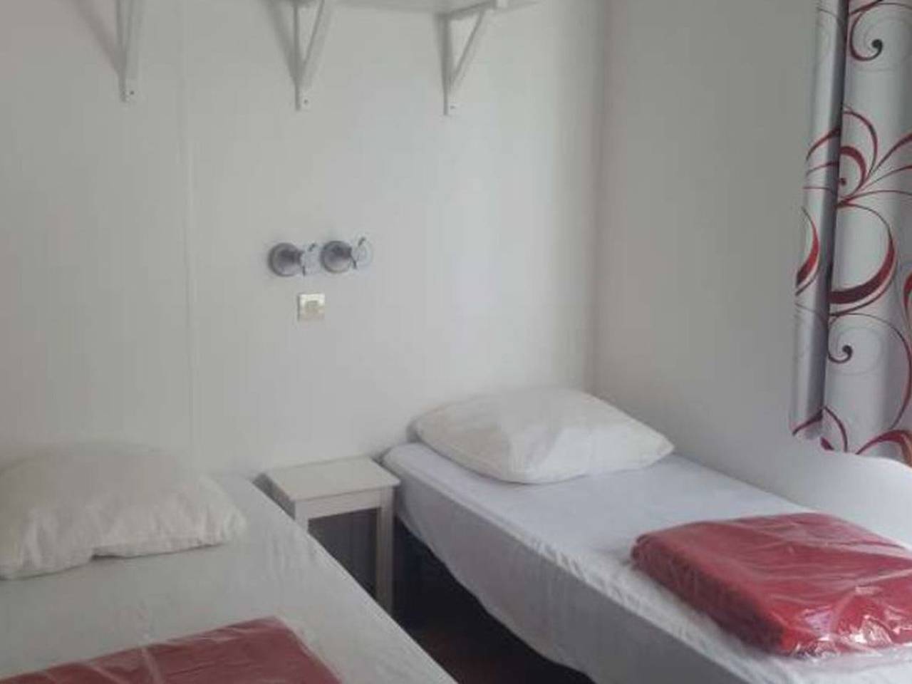 Acogedor mobil-home con terraza - 4 pers. in Anduze, Cevenas