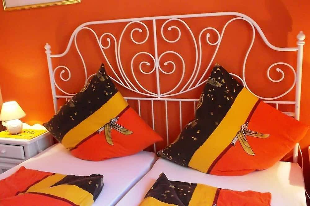 Ferienhaus mit Pool am Meer mit 4 Schlafzimmern für 7 Personen Wifi Frei in Vallgornera, Llucmajor