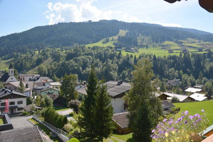 Ferienhaus für 5 Personen, mit Balkon und Terrasse sowie Garten und Ausblick