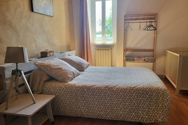 Location de vacances pour 8 personnes, avec terrasse ainsi que jacuzzi et jardin à Saint-Lon-les-Mines - 4