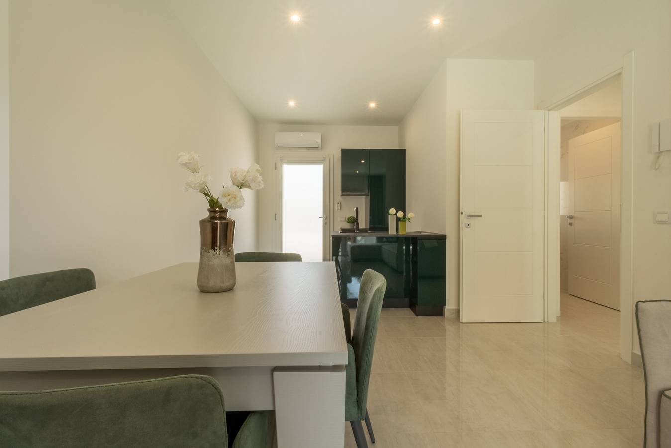 Apartamento entero, Apartamento "Residence Meridian Unità 1" Cerca de la playa con vistas a la montaña in Villa San Pietro, Provincia de Cagliari