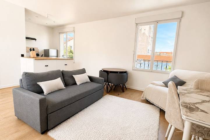 Appartement entier, Le Verdun | Paris & Disneyland in Fontenay-sous-Bois, Val-de-Marne