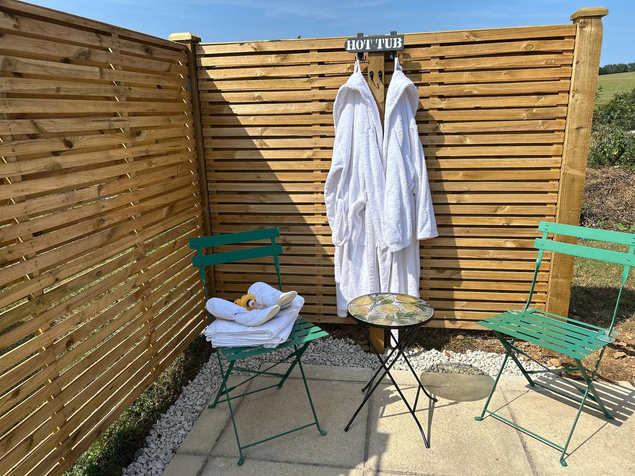 Cosy Luxury Owls Roost Hut with Private Hot Tub in Chittlehampton, Devon