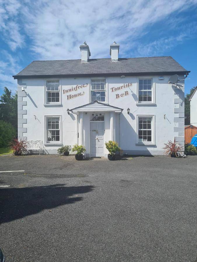 Bed & breakfast for 4 people, with Garden and View in Sligo