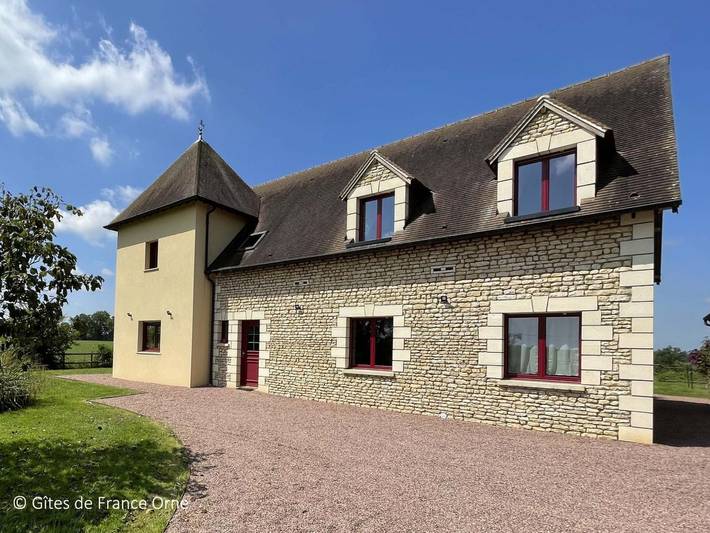 Gîte pour 12 personnes, avec jardin et terrasse